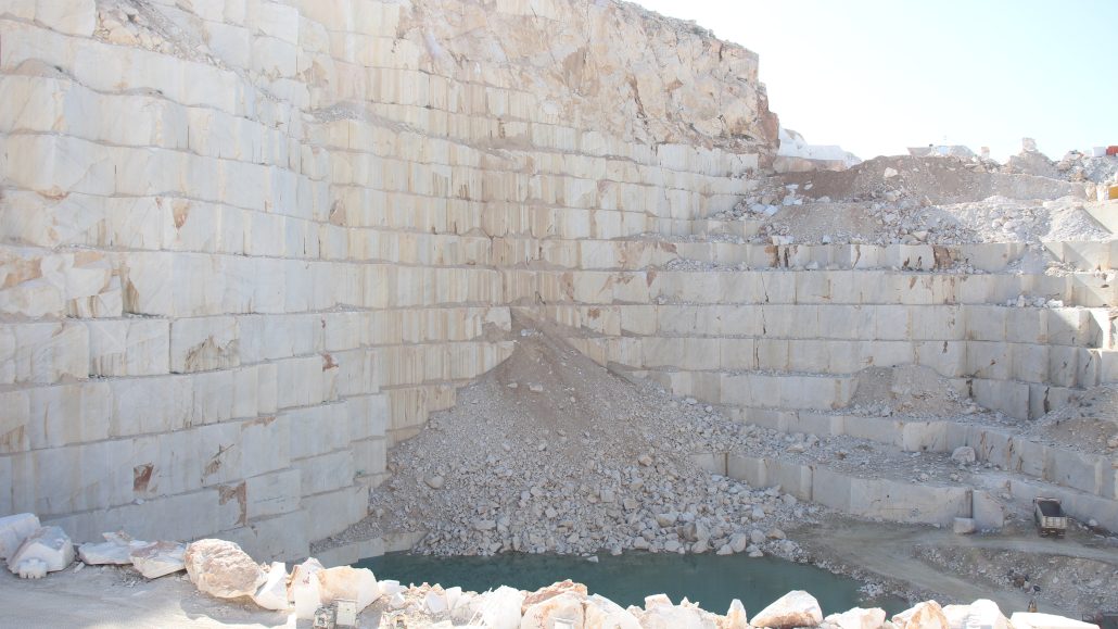 معدن سنگ چینی ازنا_معدن ارباب